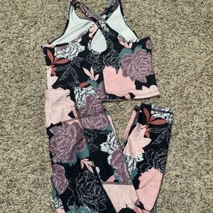 Jessica Simpson Floral activewear set